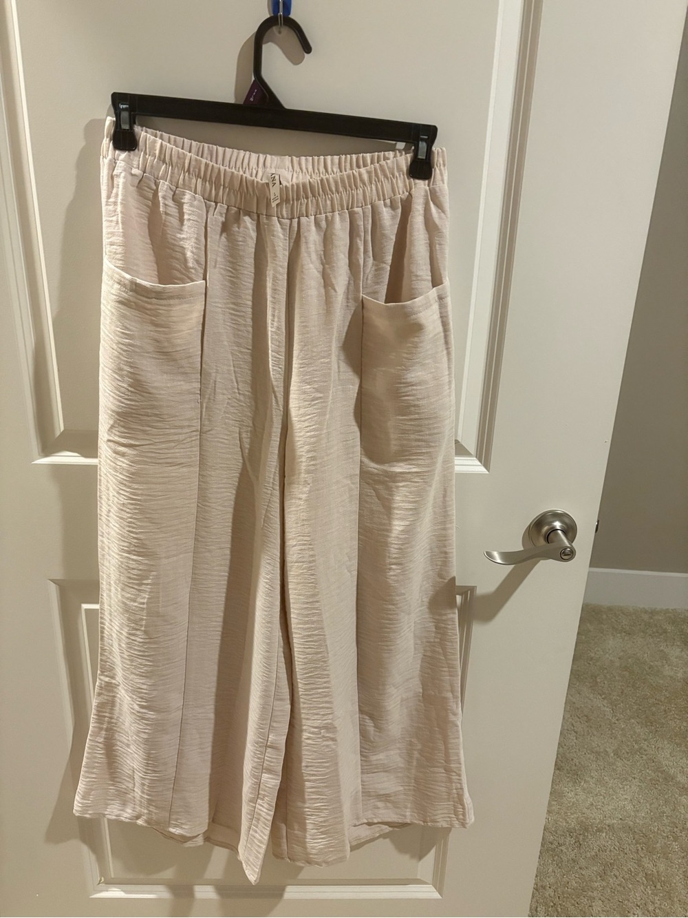 Zenana Woven Airflow / Textured Wide-Leg Crop Pants - Large- NWOT